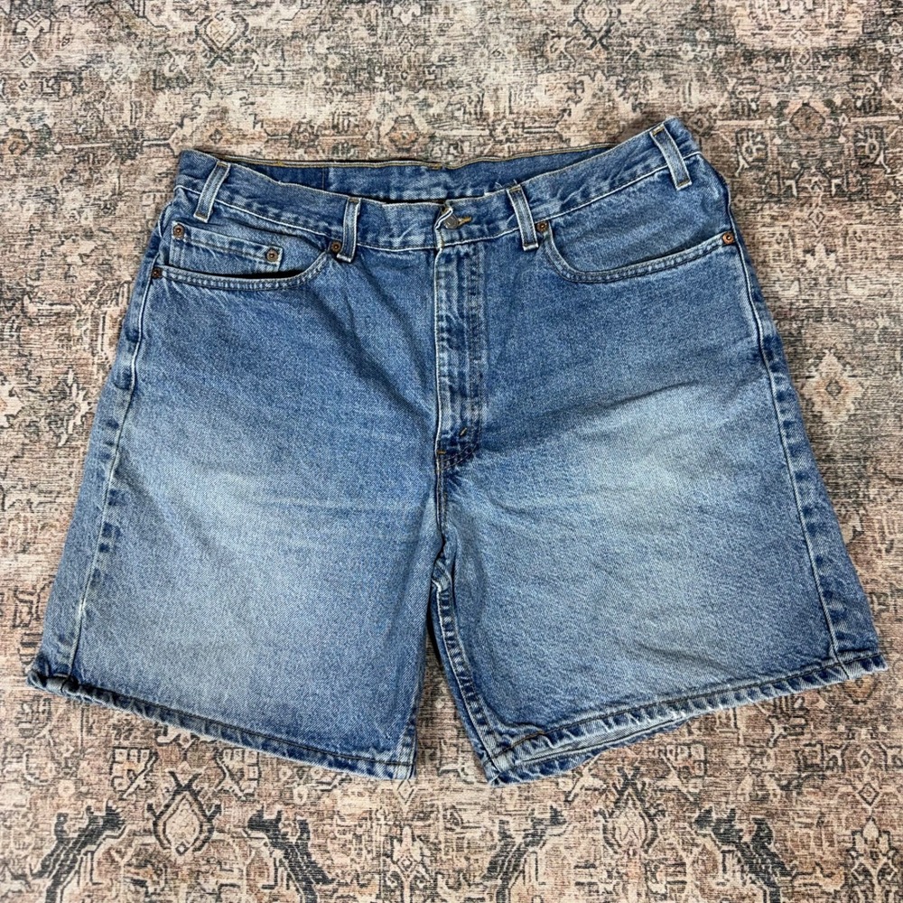 Vintage 90s Levis 550 Jorts Size 38 Blue Relaxed Fit - Picture 3 of 8